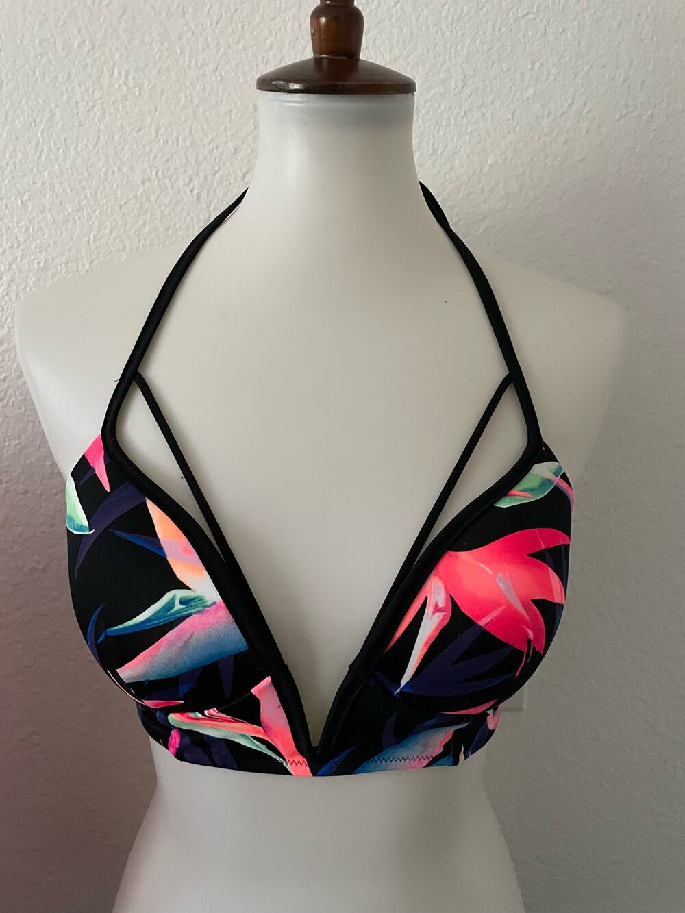 Victoria's Secret Swim Bikini Top Plunge Multicolor Floral Swimwear